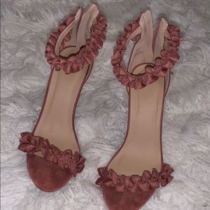 Great condition heels